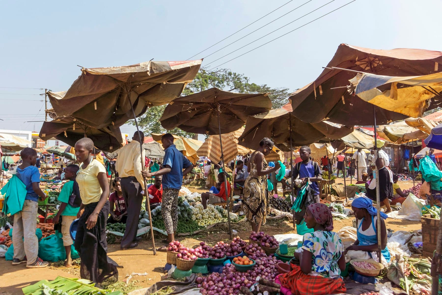 A busy West African street market